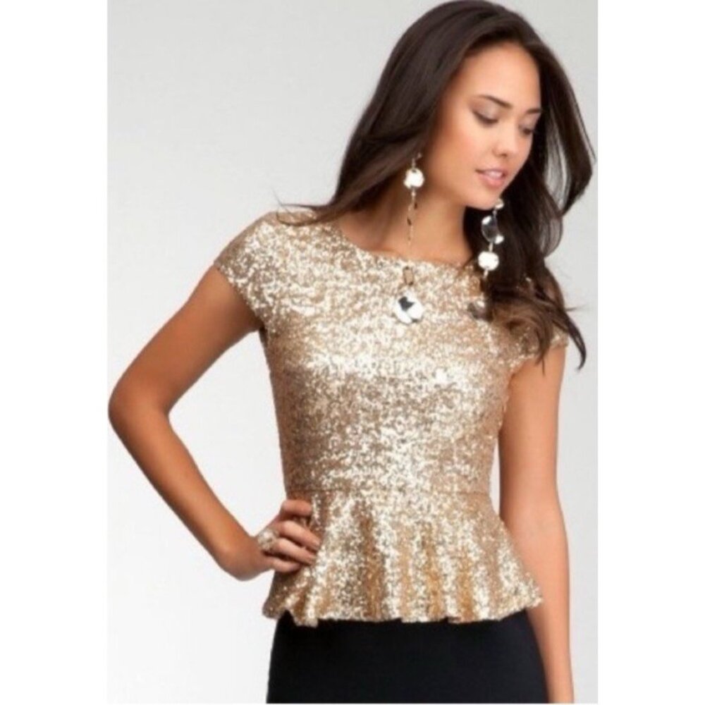 Bebe Top S Small Gold Sequin Short Sleeve Party Festive Wedding Cruise Holiday